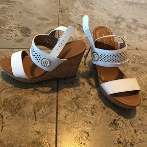 Tommy Hilfiger, new, heeled sandal, size 6, $27